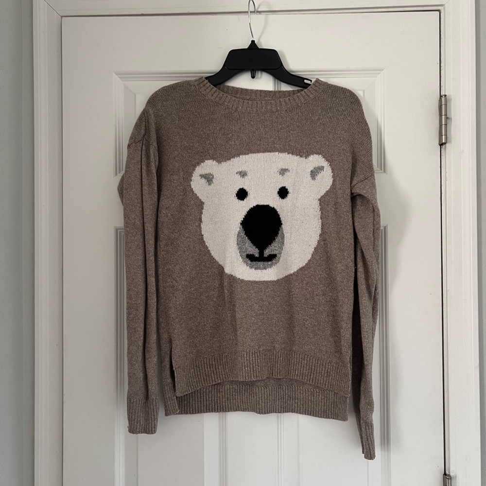 Hollister ladies, polar bear festive sweater. Super soft & adorable! SZ: M